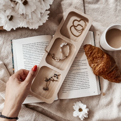 Taca z trzema przegródkami